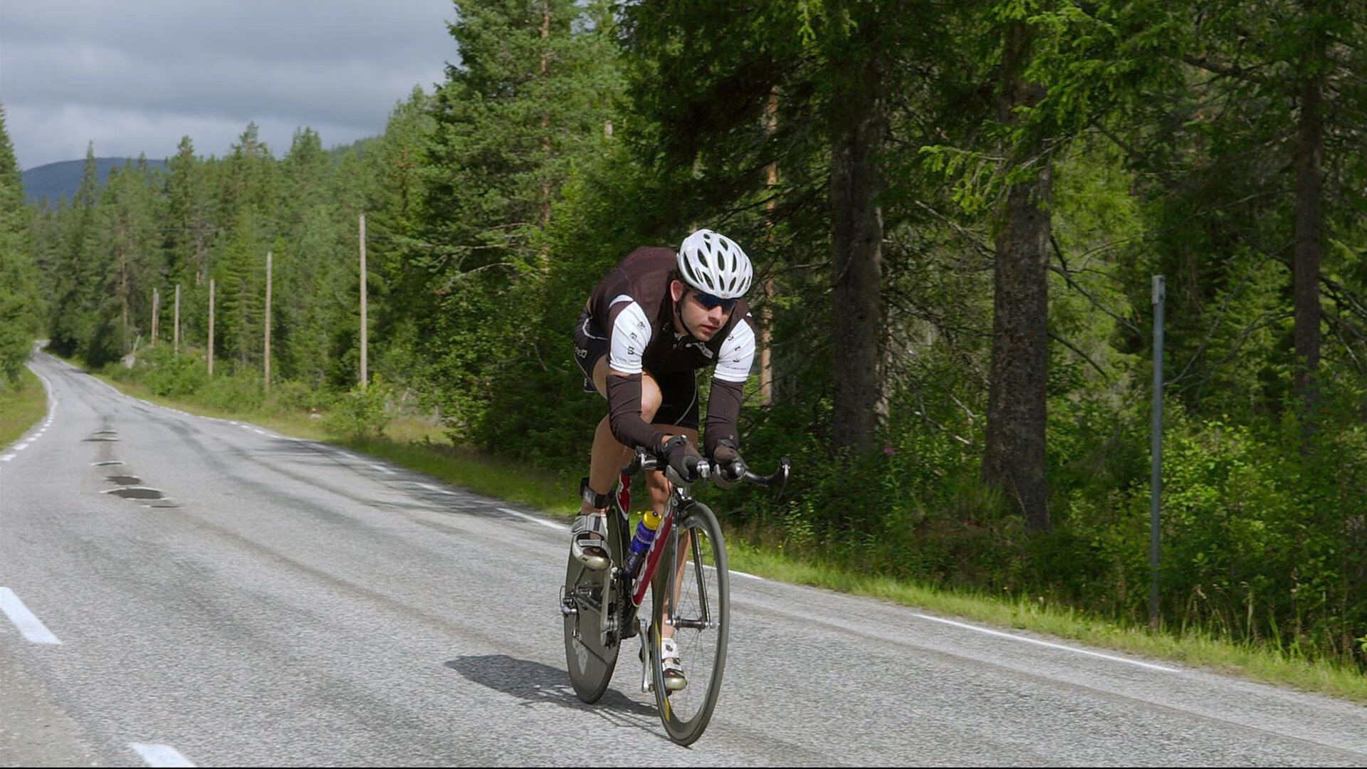 意甲焦点战之夜，厄德高压制级发挥，谱写绿茵新篇章
