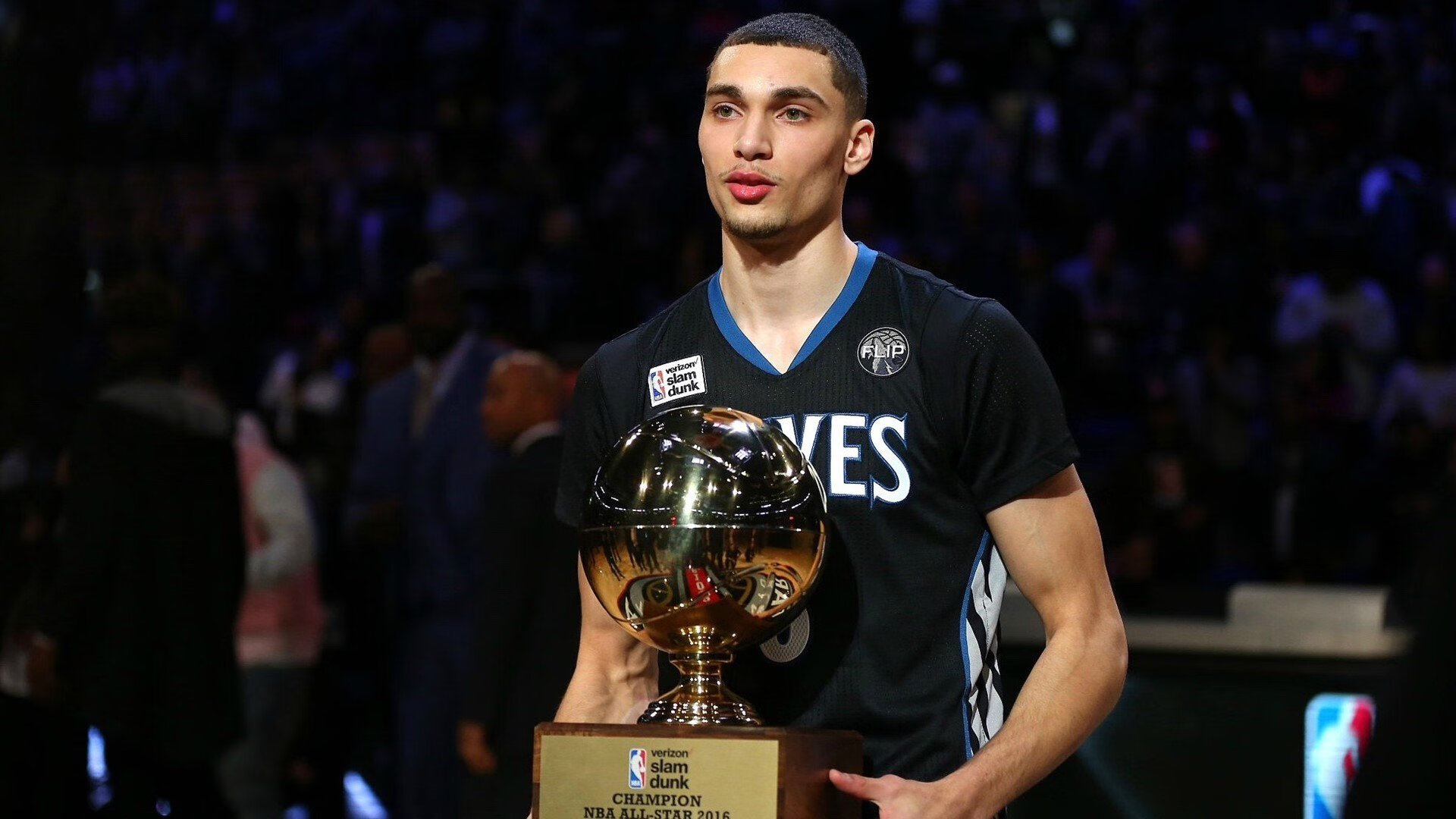 黄蜂式战术如何启示欧冠决赛，从团队压制到文班亚马的巨星接管